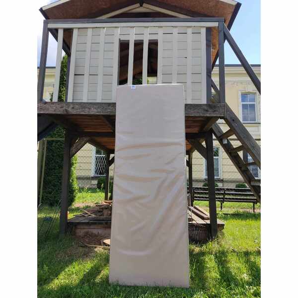 Nestandartiniai čiužiniai lauko nameliams pagal užsakymą